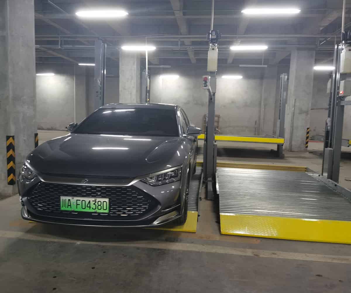 2層簡(jiǎn)易升降類停車立體車庫(kù)拆除.jpg
